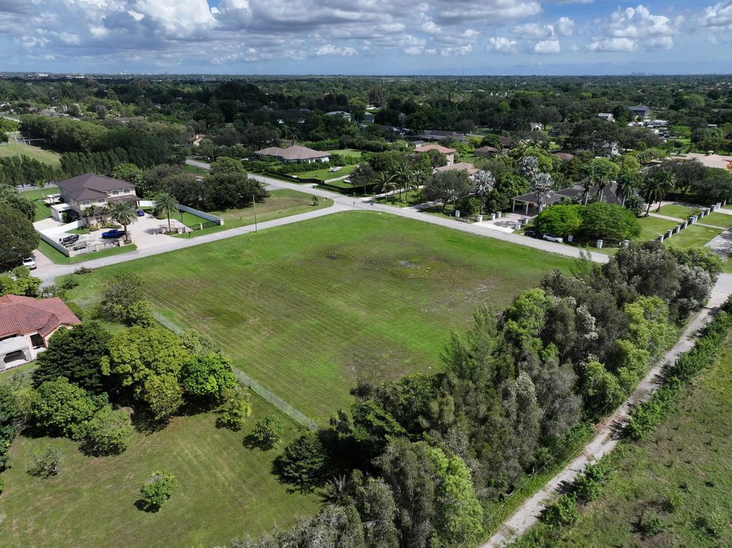 16600 Sw 59th Court, Southwest Ranches