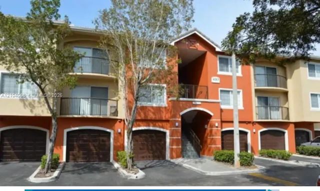 3 of 14 - 4183 N Haverhill Road #703, West Palm Beach, FL
