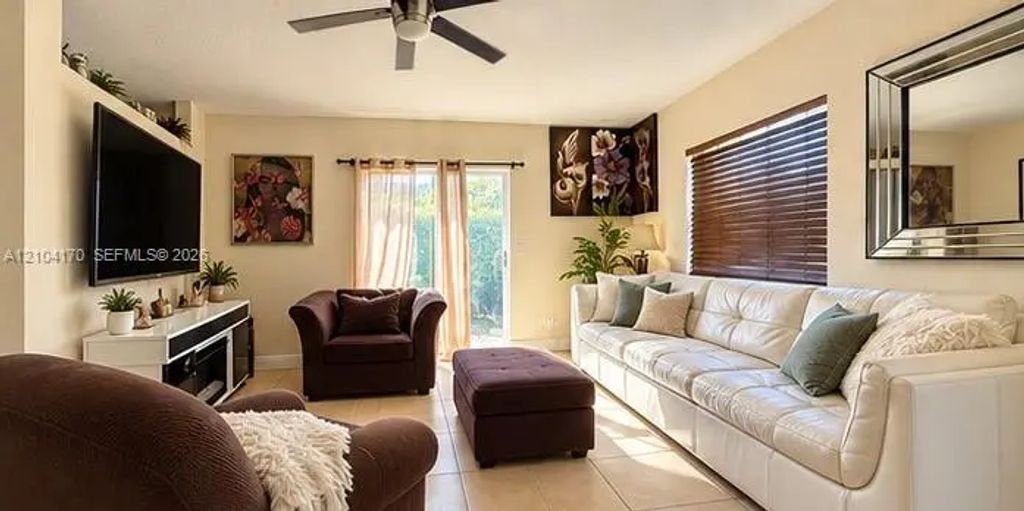 2114 E Ridge Circle E, Boynton Beach