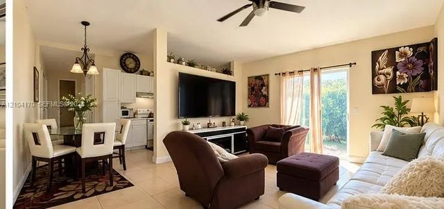 3 of 5 - 2114 E Ridge Circle E, Boynton Beach, FL