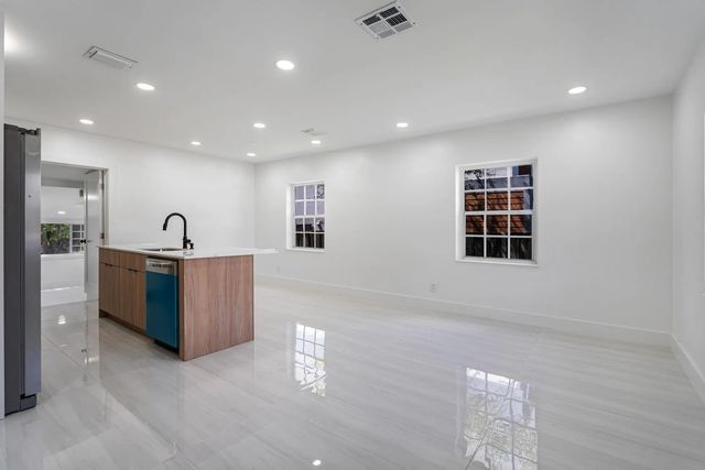 5 of 18 - 5510 Sw 2nd Street, Miami, FL