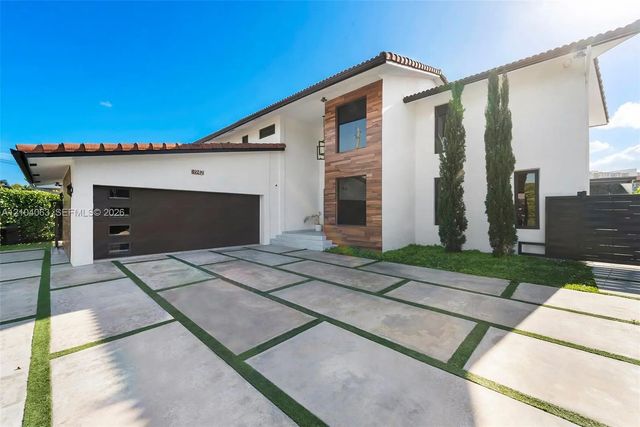 4 of 60 - 1942 Ne 119th Road, North Miami, FL