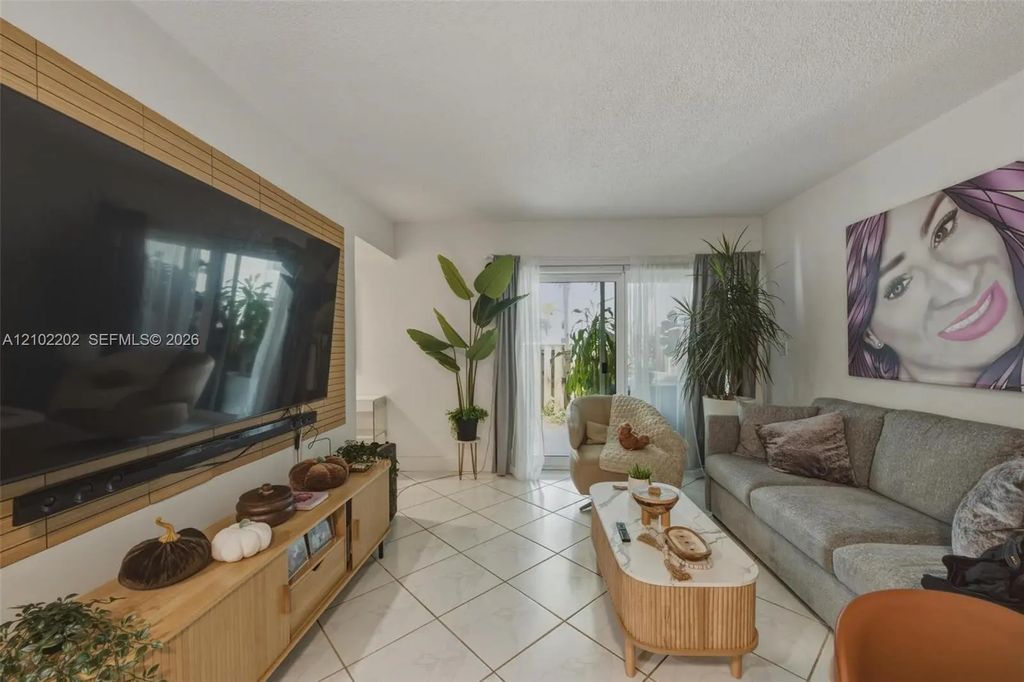 9417 Fontainebleau Boulevard #108, Miami