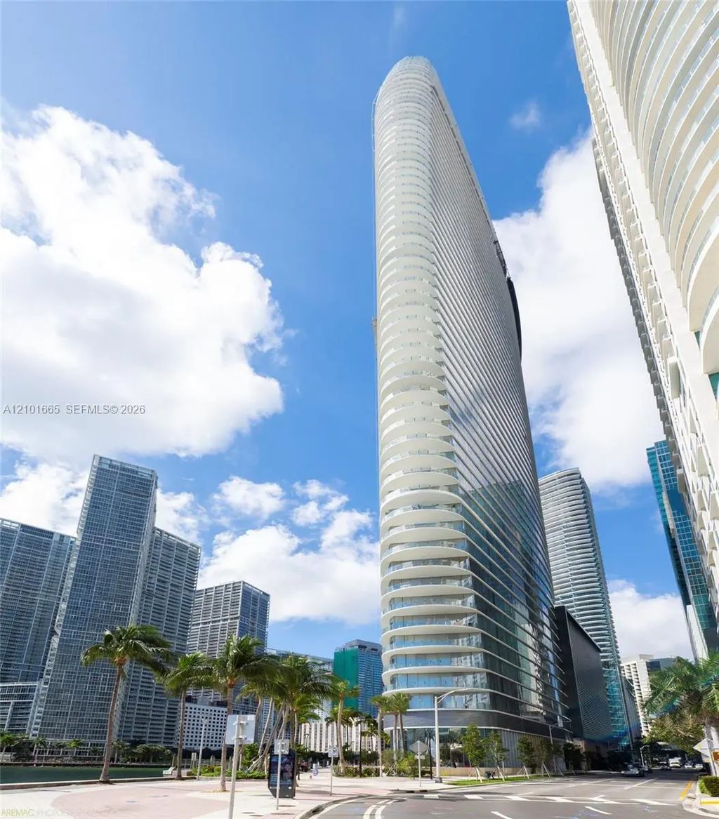 300 Biscayne Boulevard Way #1205c, Miami