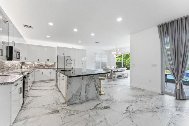 4 of 68 - 7619 Francisca Club Lane, Delray Beach, FL