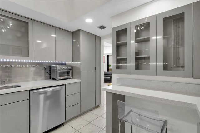 1623 Collins Avenue #812, Miami Beach