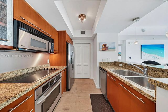 5 of 26 - 110 Washington Avenue #2312, Miami Beach, FL