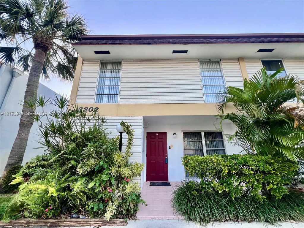 3302 Farragut Street #5a, Hollywood