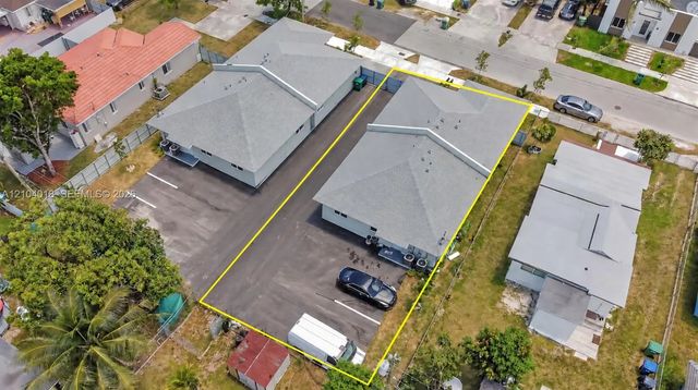 4 of 13 - 10239 Sw 173rd Street, Miami, FL