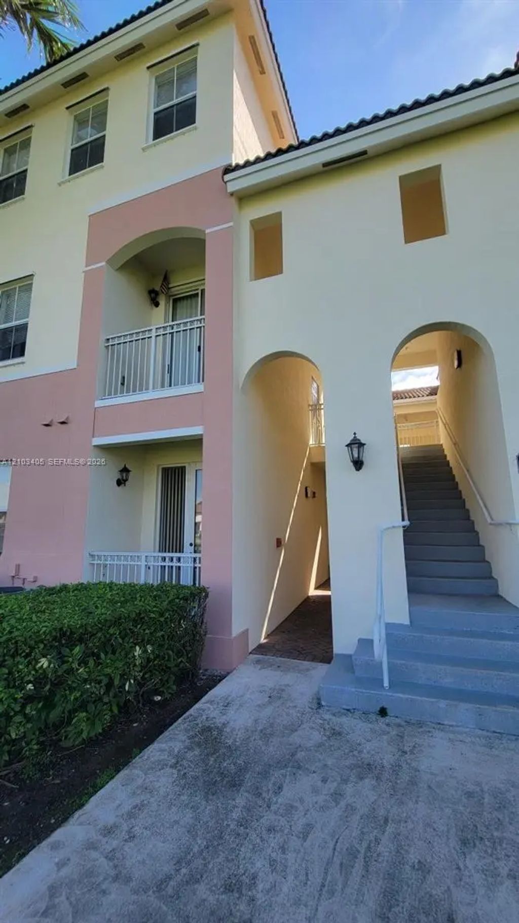 10022 Nw 7th Street #205, Miami