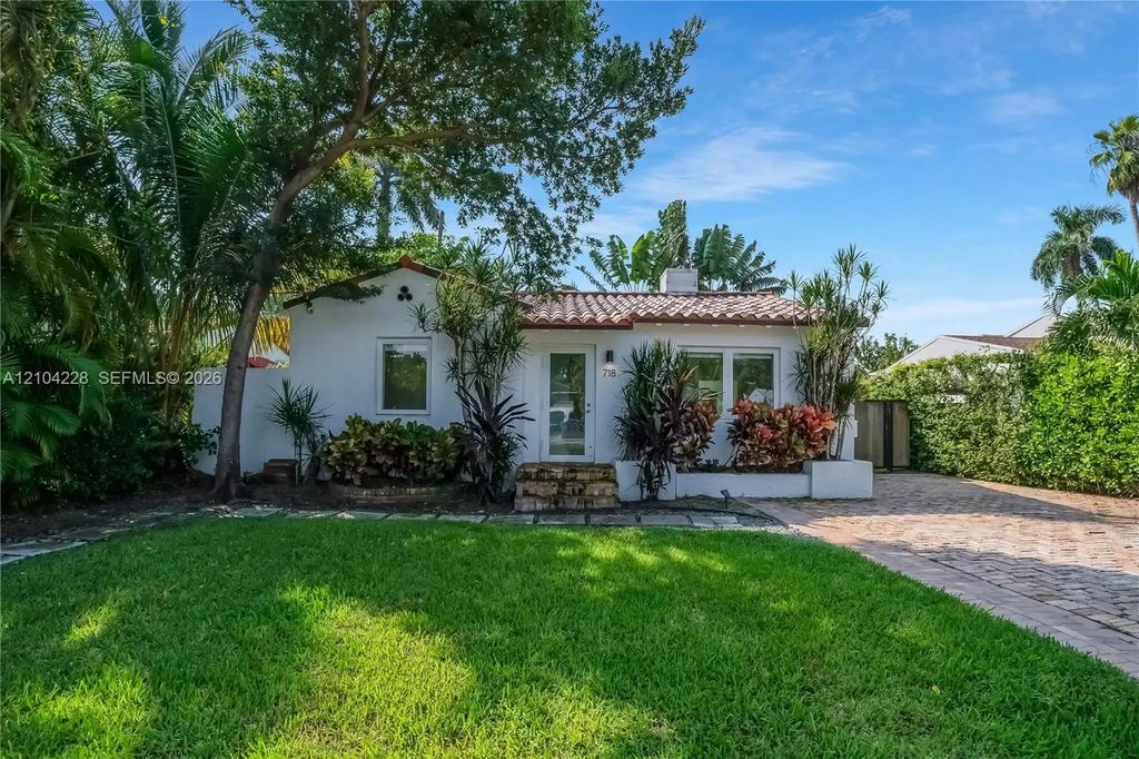 718 Ne 87th Street, Miami