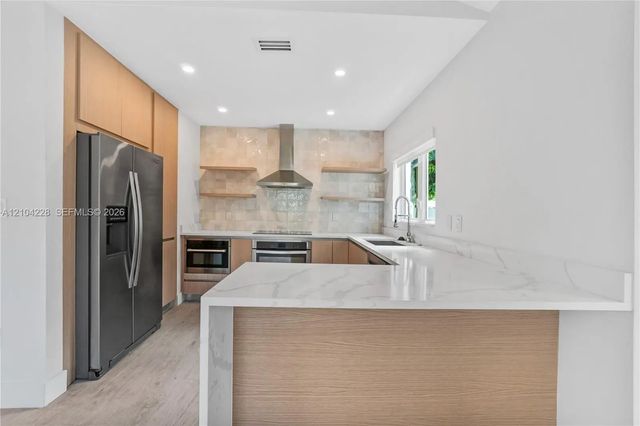 5 of 36 - 718 Ne 87th Street, Miami, FL