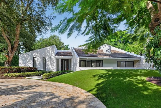 7001 Robles Street, Coral Gables