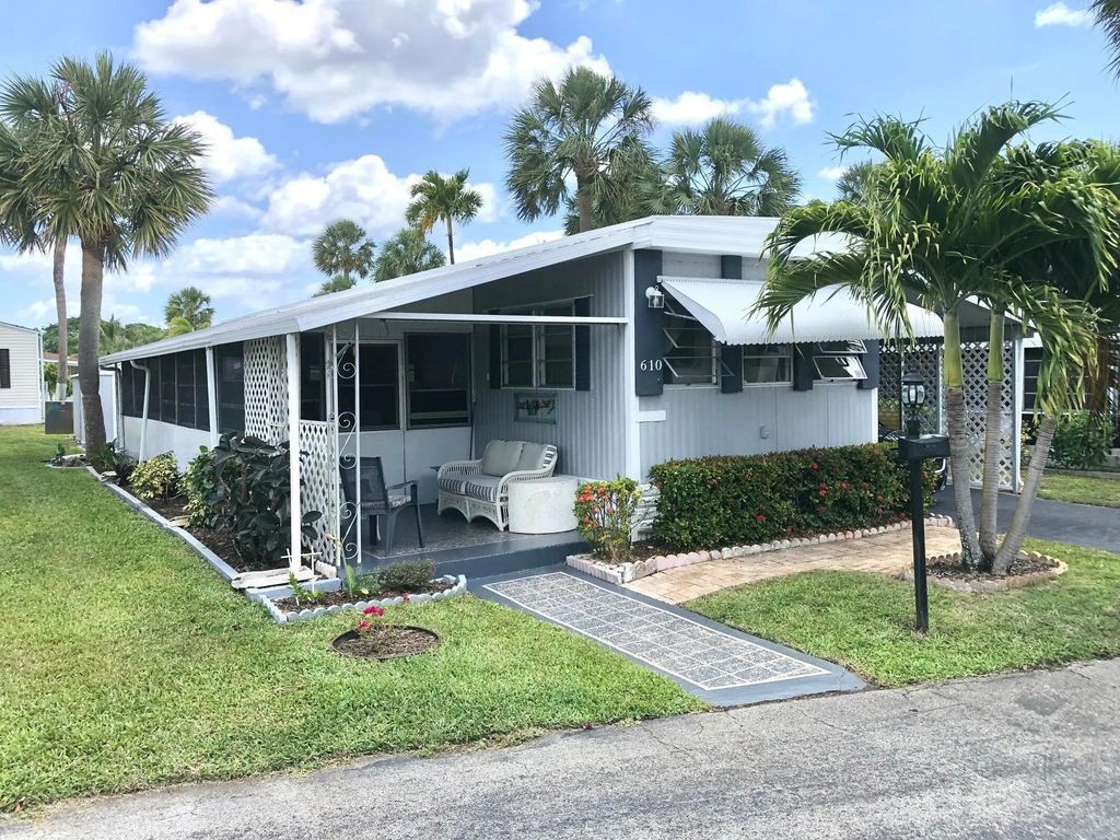 610 Frangipani Lane, Deerfield Beach