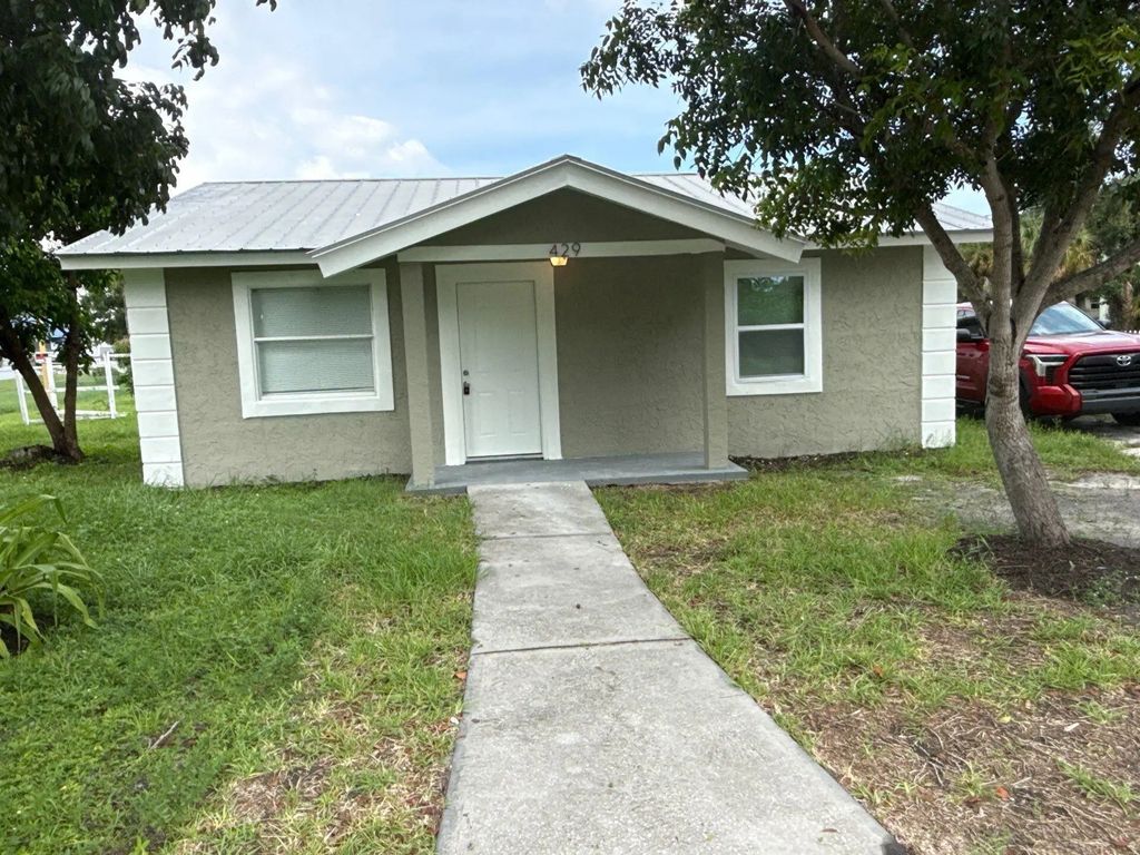 429 Se Lake Street, Stuart
