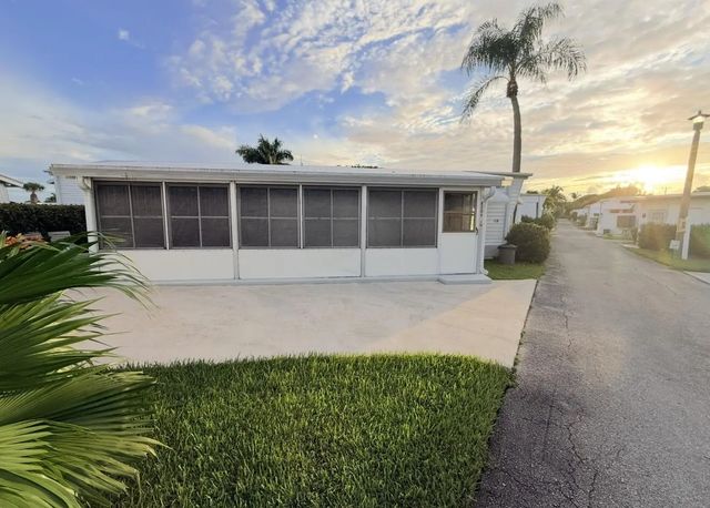 209 E Eagle Drive #e, Boynton Beach