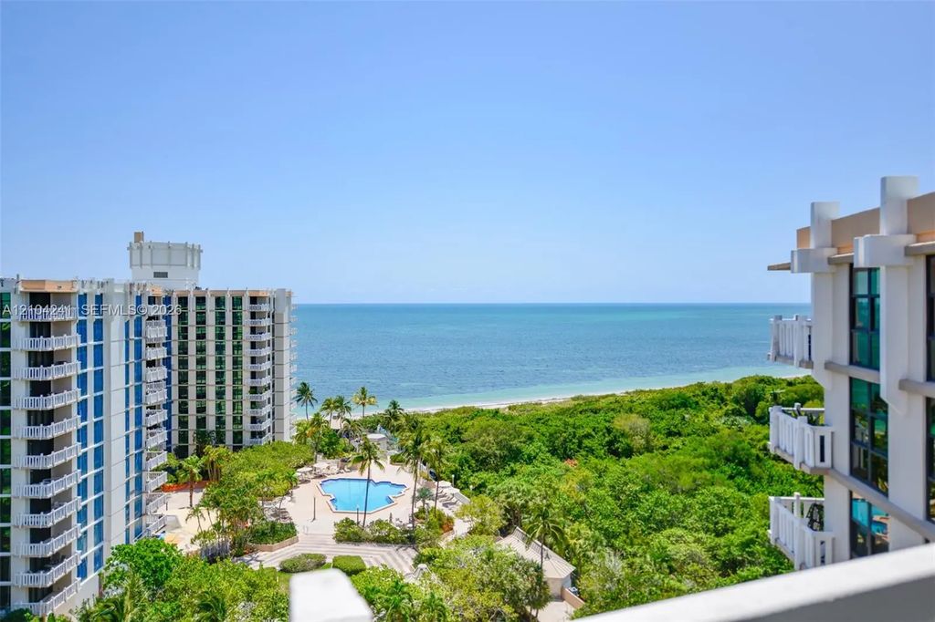 1121 Crandon Boulevard #d1206, Key Biscayne