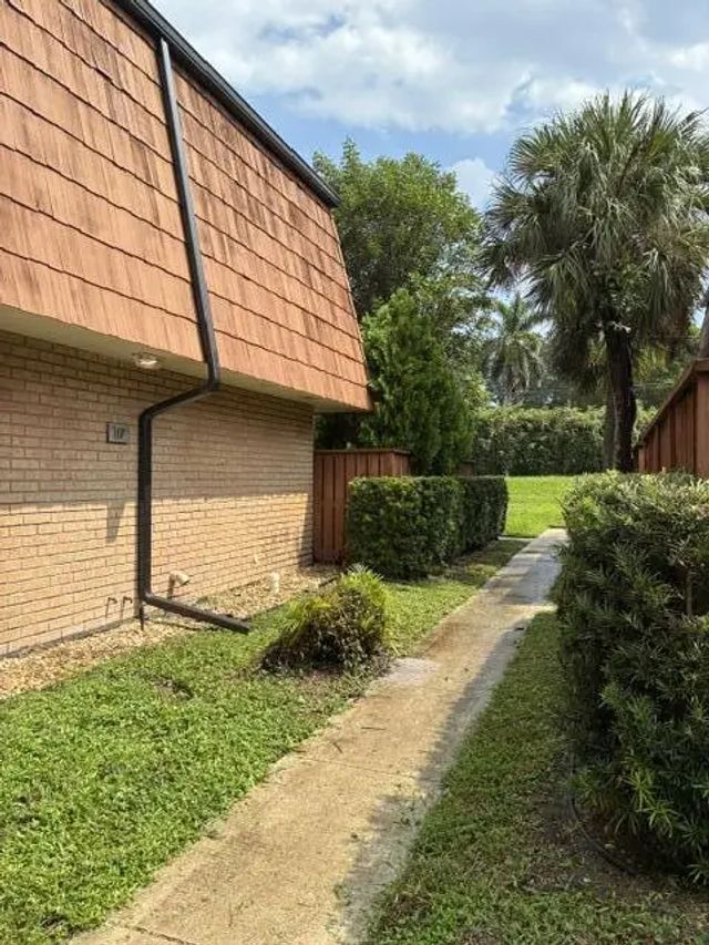 207 Live Oak Lane #., Boynton Beach