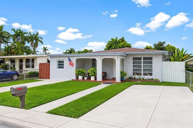 2 of 38 - 3300 Sw 87th Court, Miami, FL