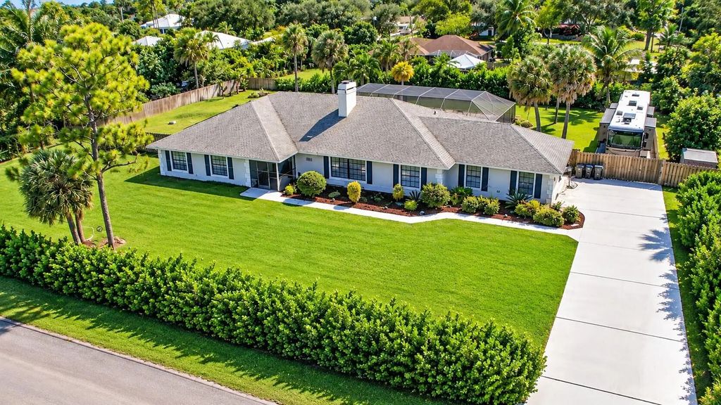 8606 Arrowhead Drive, Lake Worth
