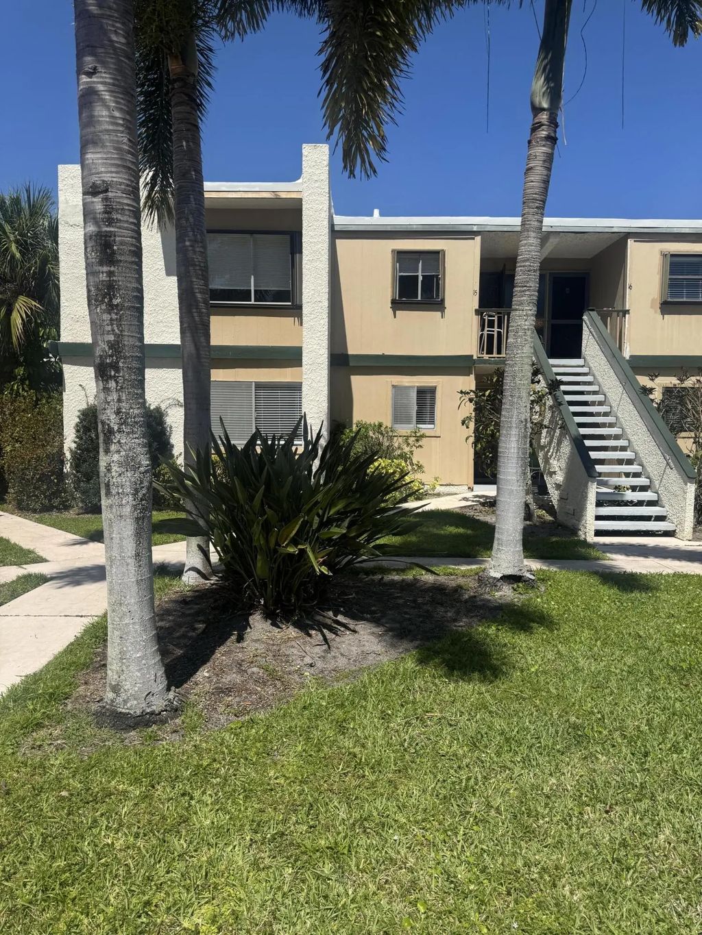 1550 Ne 13th Terrace, Jensen Beach