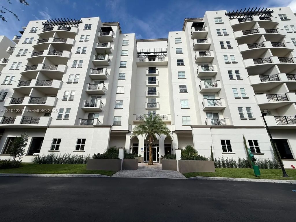 9021 Sw 94th Street #307, Miami