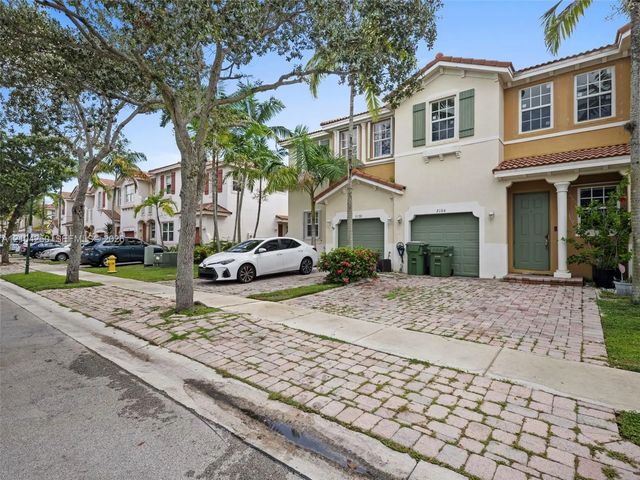 2 of 33 - 2104 Ne 3rd Court, Homestead, FL