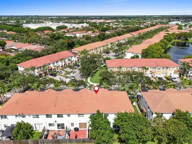 4 of 33 - 2104 Ne 3rd Court, Homestead, FL