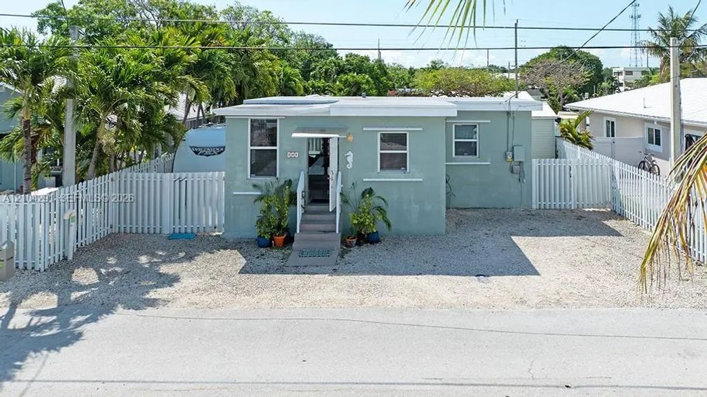 30 Orange Drive, Key Largo