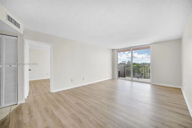 5 of 41 - 2075 Ne 164th Street #510, North Miami Beach, FL