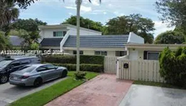 8232 Sw 81st Terrace #8232, Miami