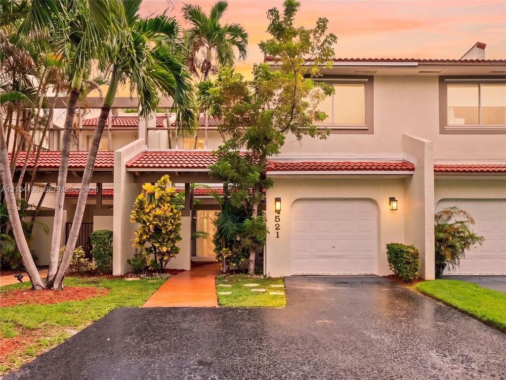4521 Nw 102nd Court, Doral