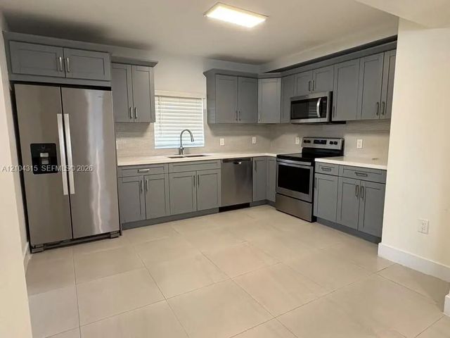 5 of 28 - 5911 Sw 62nd Terrace, South Miami, FL