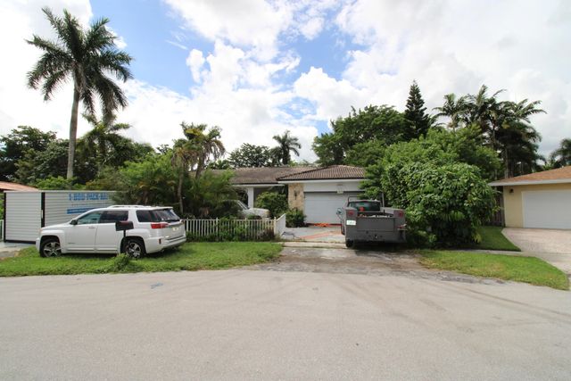 16670 Westwood Lane, Weston