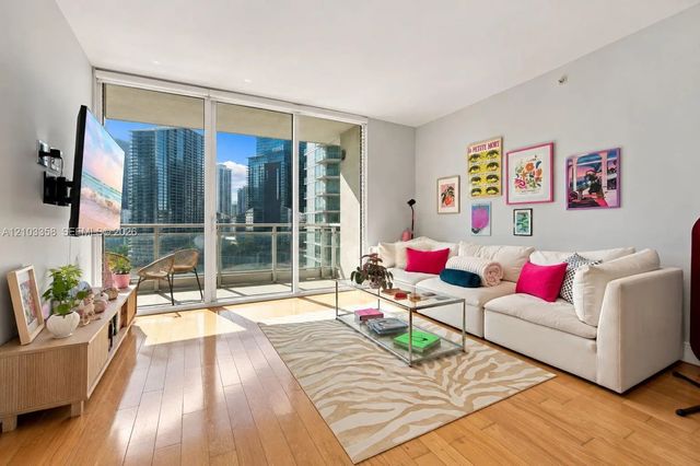 5 of 26 - 90 Sw 3rd Street #2014, Miami, FL