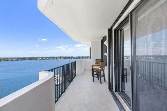 3 of 40 - 1208 Marine Way #901, North Palm Beach, FL