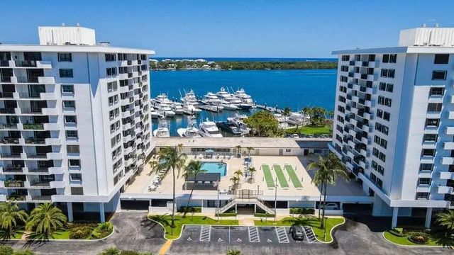 5 of 40 - 1208 Marine Way #901, North Palm Beach, FL
