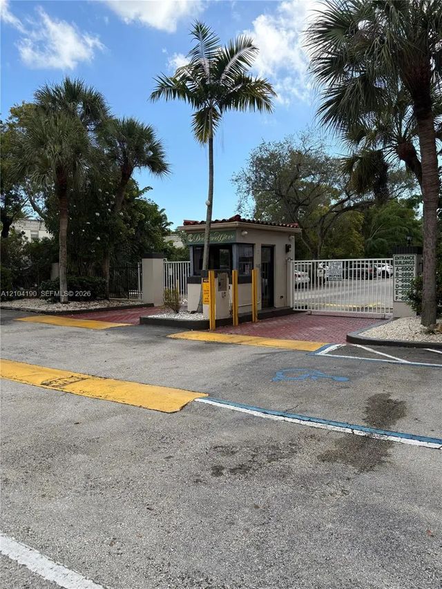 3 of 11 - 6900 N Kendall Drive #a102, Pinecrest, FL