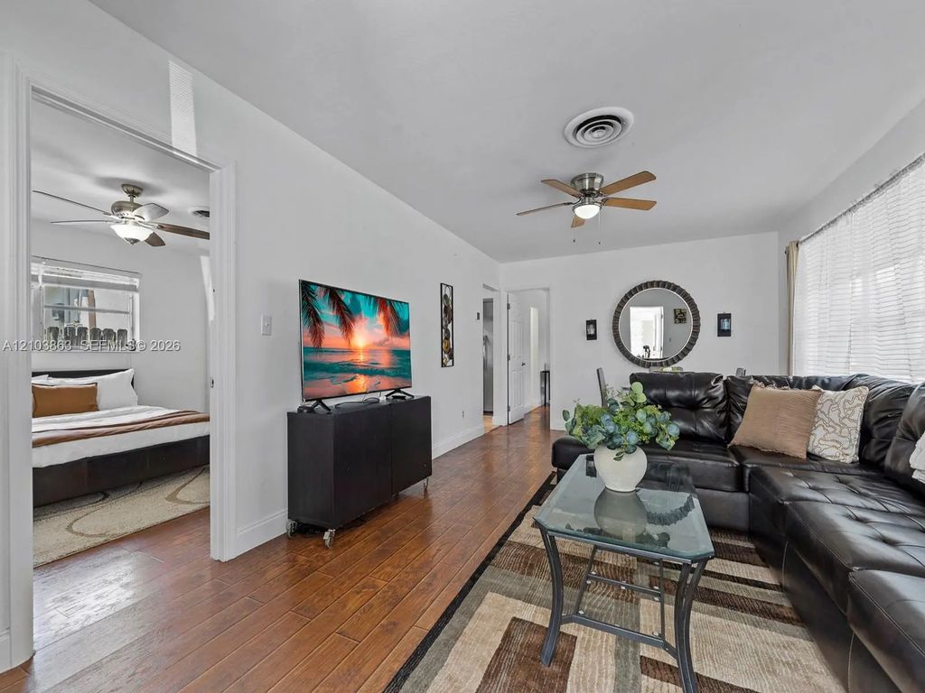 1418 N 16th Avenue #1418, Hollywood