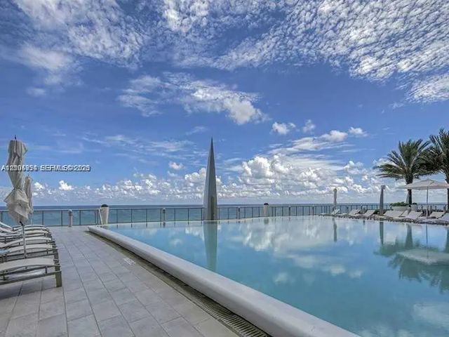 17121 Collins Avenue #907, Sunny Isles Beach