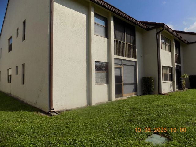 2 of 21 - 7674 Tahiti Lane #106, Lake Worth, FL