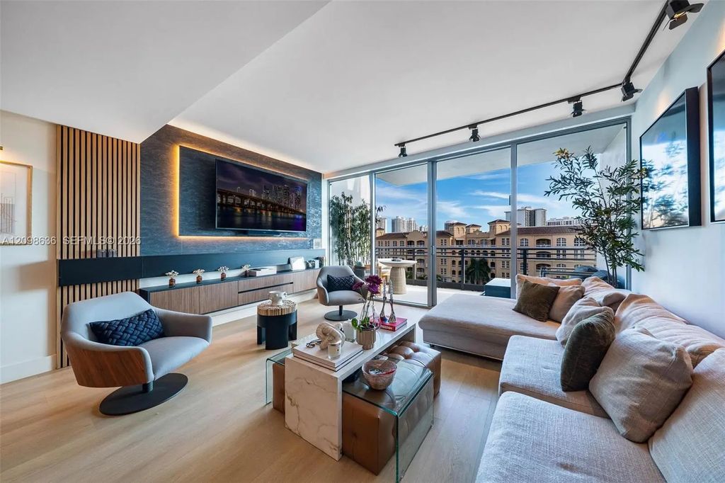 2950 Ne 188th Street #524, Aventura