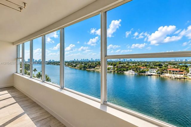 4 of 36 - 5600 Collins Avenue #9s, Miami Beach, FL