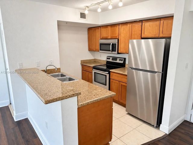 2 of 11 - 219 Nw 12th Avenue #705, Miami, FL