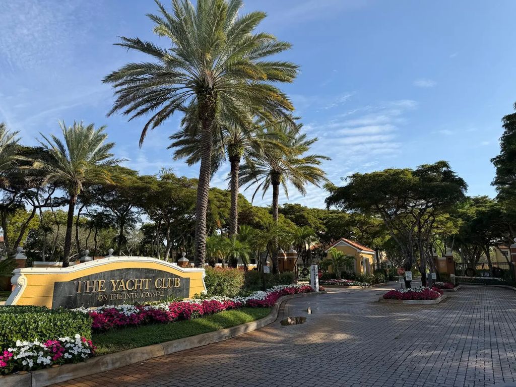 123 Yacht Club Way #111, Hypoluxo