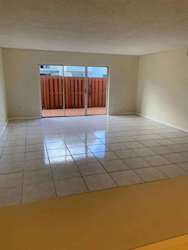 4 of 25 - 14901 Sw 80th Street #111, Miami, FL