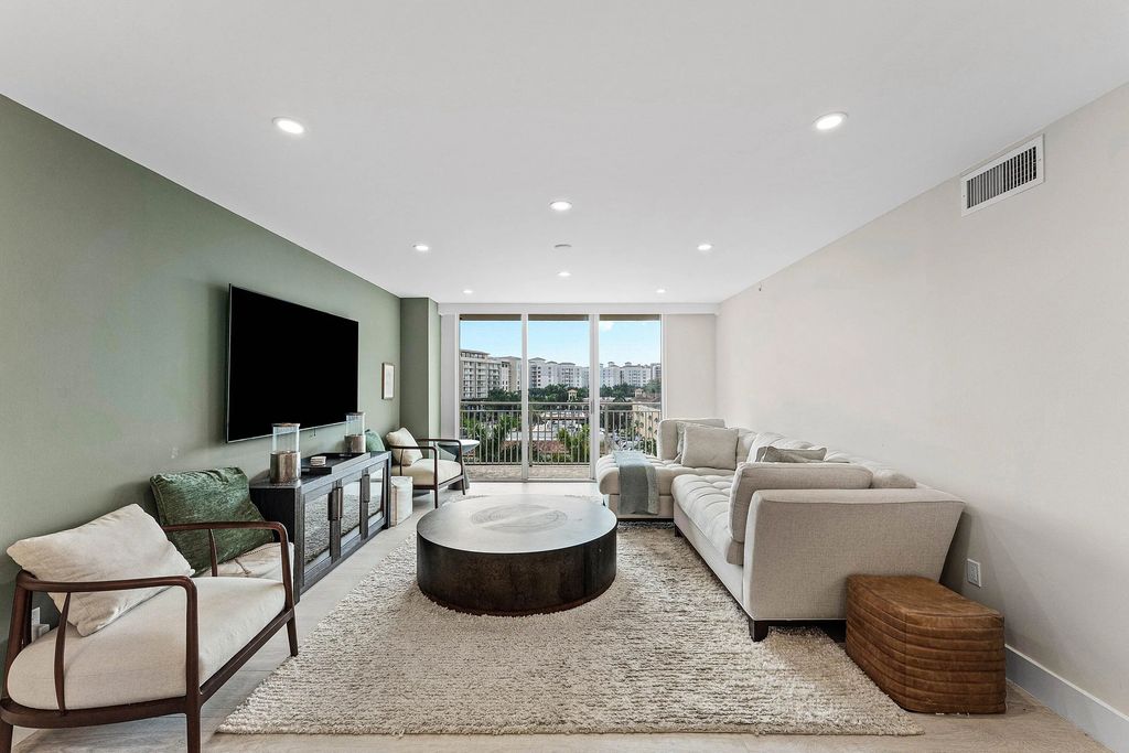 99 Se Mizner Boulevard #627, Boca Raton
