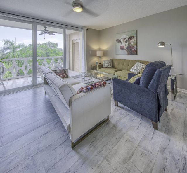 4 of 45 - 15 S Golfview Road #505, Lake Worth Beach, FL