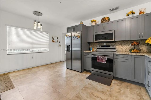 3 of 29 - 550 Nw 107th Street, Miami, FL