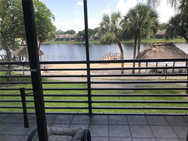 4 of 36 - 1101 Colony Point Circle #206, Pembroke Pines, FL